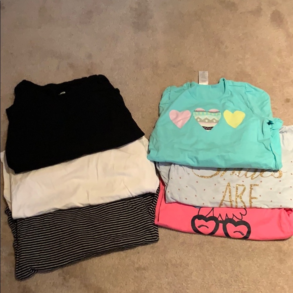 Various assorted girls long sleeve shirts